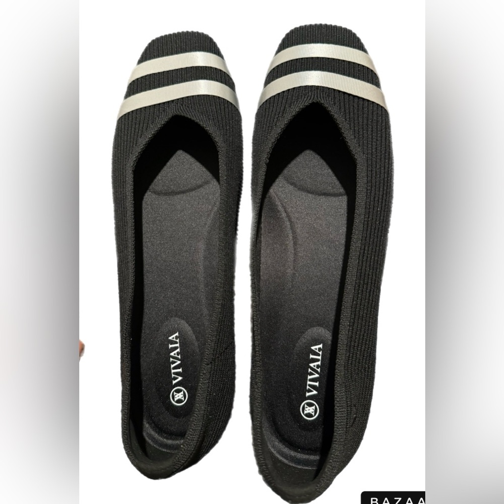 Viviai black Flats with silver stripes size 43 NWOT